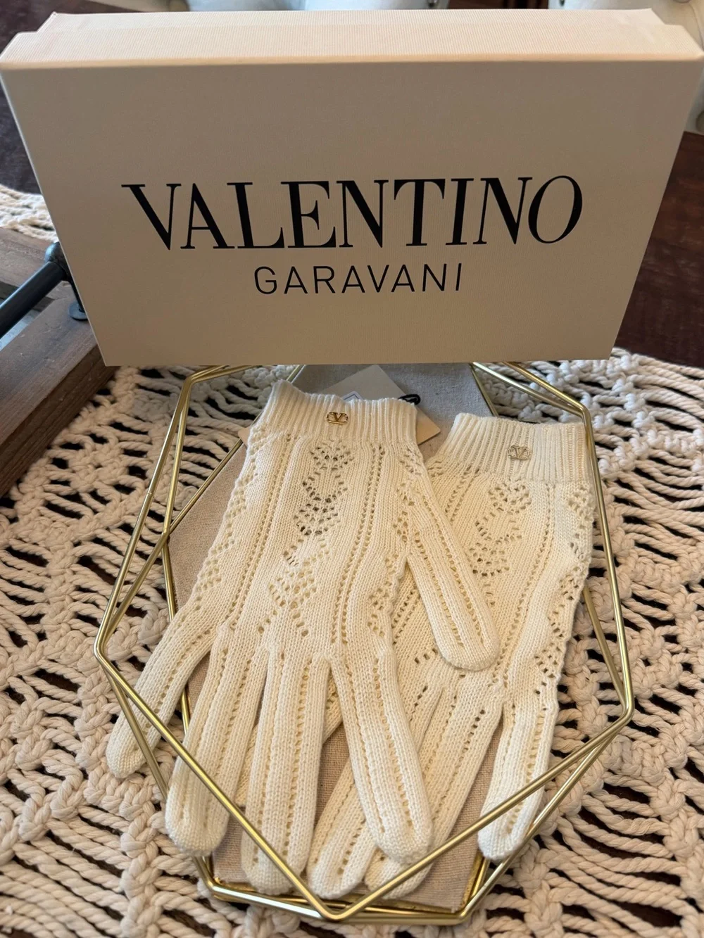 Valentino Garavani VLOGO Signature Pointelle Knit Gloves In Betulla - L/XL - NWT